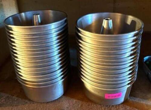 DESCRIPTION: (29) 10" BUNDT CAKE PANS QTY: 29