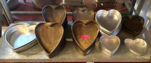 DESCRIPTION: ASSORTED HEART SHAPED BAKING FORMS QTY: 1