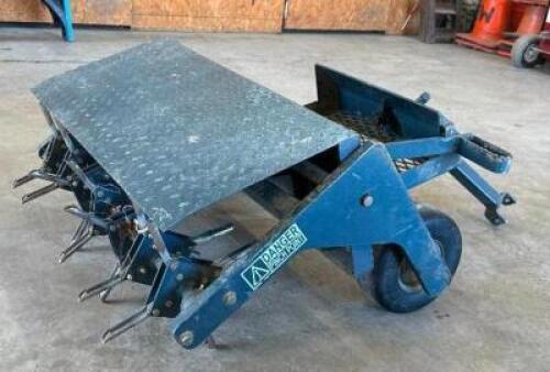 DESCRIPTION: AERO8TOR 30" HYBRID SULKY LAWN AERATOR BRAND/MODEL: AERO8TOR LOCATION WAREHOUSE #2 SIZE: 30"