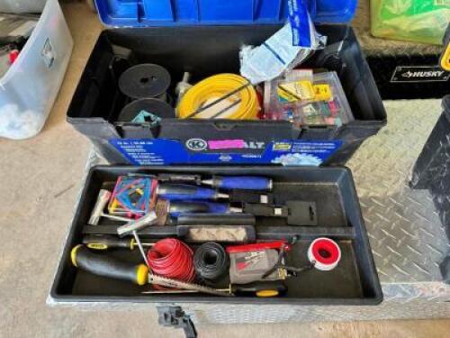 DESCRIPTION: KOBALT 22" TOOL BOX W/ CONTENTS - SEE ADDITIONAL IMAGES BRAND / MODEL: KOBALT ADDITIONAL INFORMATION MISSING LATCHES TO LOCK TOOL BOX LOC