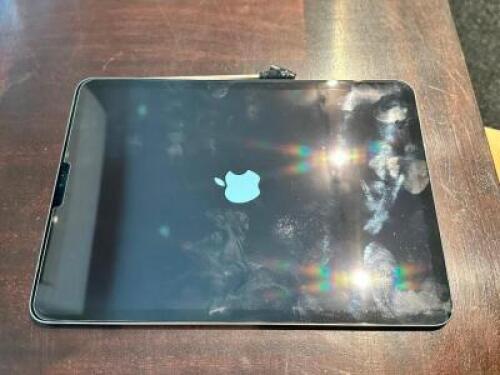 DESCRIPTION: APPLE IPAD TABLET ADDITIONAL INFORMATION NO CHARGING CORD LOCATION: OFFICE QTY: 1