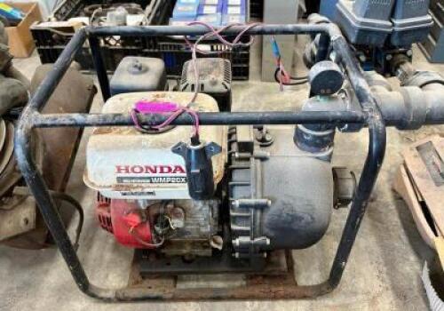 DESCRIPTION: HONDA WMP20X GAS POWERED TRASH PUMP BRAND / MODEL: HONDA ADDITIONAL INFORMATION IN WORKING ORDER LOCATION: BUILDING 6 QTY: 1