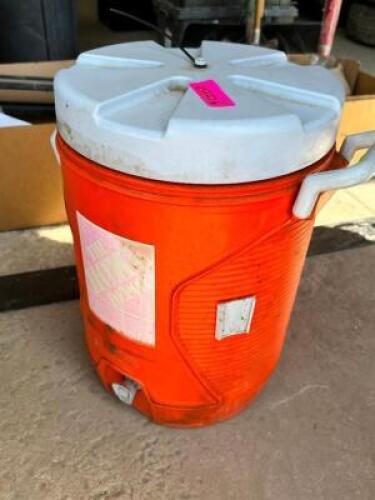 DESCRIPTION: 5 GALLON WATER COOLER LOCATION: BUILDING 4 QTY: 1