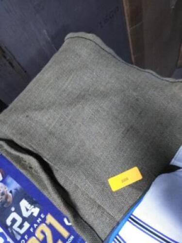 DESCRIPTION: (4) BURLAP PILLOW CASES RETAIL$: $15.87 TOTAL QTY: 4