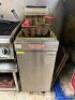 DESCRIPTION: VULCAN 40 LB. GAS DEEP FRYER. BRAND / MODEL: LG400 ADDITIONAL INFORMATION NATURAL GAS, 120,000 BTU. COMES W/ (2) BASKETS AND (1) STAINLES - 2