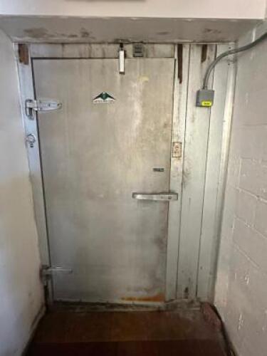 DESCRIPTION: 72" X 10' WALK IN FREEZER W/ FLOOR BRAND / MODEL: AMTECS MFG GROUP ADDITIONAL INFORMATION REQUIRES PROFESSIONAL PUMP DOWN SIZE 72" X 120"