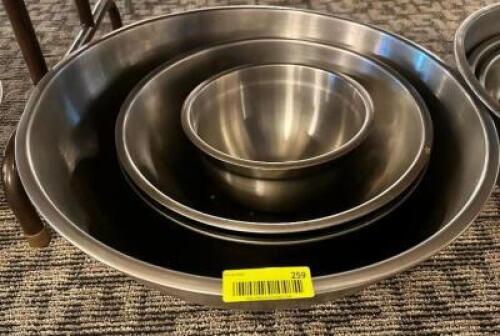 DESCRIPTION: (4) PIECE STAINLESS MIXING BOWL SET. LOCATION: MAIN HALL THIS LOT IS: SOLD BY THE PIECE QTY: 4