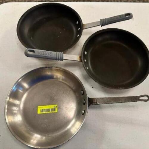 DESCRIPTION: (3) ASSORTED SKILLETS LOCATION: MAIN HALL THIS LOT IS: SOLD BY THE PIECE QTY: 3