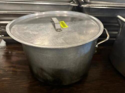 DESCRIPTION: 20 QT ALUMINUM STOCK POT W/ LID SIZE 20 QT LOCATION: MAIN HALL QTY: 1