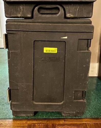 DESCRIPTION: INSULATED PAN CARRIER BRAND/MODEL: CARLISLE LOCATION: MAIN HALL QTY: 1