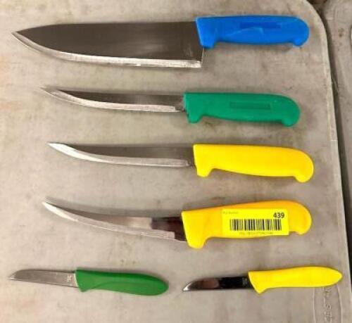 DESCRIPTION: ASSORTED CHEFS KNIVES AS SHOWN LOCATION: MAIN HALL QTY: 1
