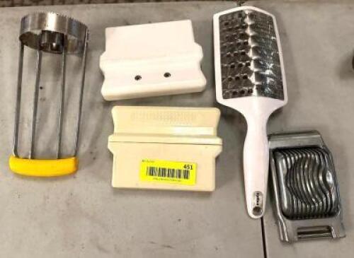 ASSORTED KITCHEN UTENSILS AS SHOWN