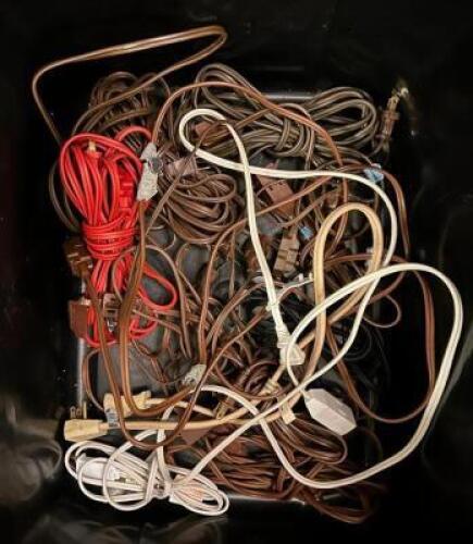 DESCRIPTION: ASSORTED ELECTRICAL EXTENSIONS AND CORDS LOCATION: MAIN HALL QTY: 1