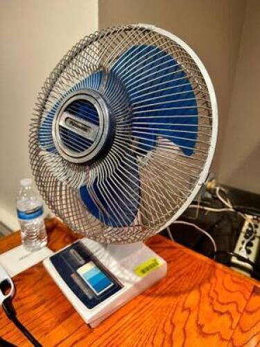 DESCRIPTION: SMALL TABLE TOP FAN LOCATION: BAR 2 QTY: 1