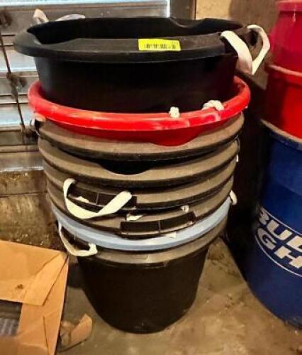 DESCRIPTION: (8) 1/2 SIZE PLASTIC KEG TOTES LOCATION: KITCHEN THIS LOT IS: SOLD BY THE PIECE QTY: 8