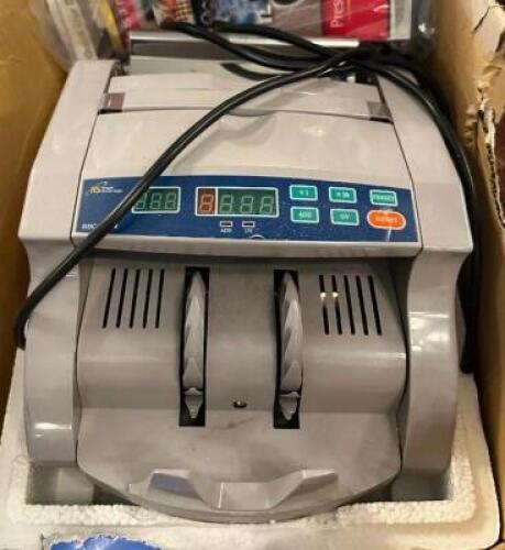 DESCRIPTION: ELECTRONIC BILL COUNTER BRAND/MODEL: ROYAL SOVEREIGN RBC-1000 LOCATION: MAIN HALL QTY: 1