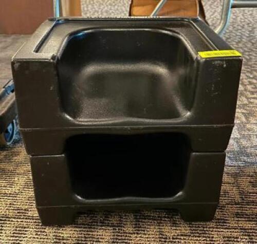 DESCRIPTION: (2) BOOSTER SEATS LOCATION: MAIN HALL QTY: 2