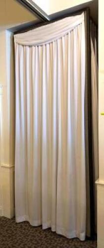 DESCRIPTION: 32' ACCORDION STYLE CURTAIN WALL PANEL WITH TRACK LOCATION: MAIN HALL QTY: 1
