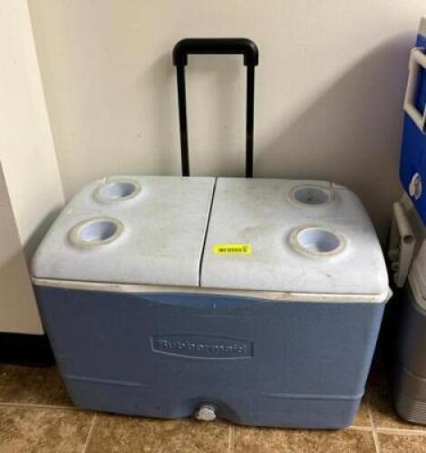 DESCRIPTION: ROLLABOUT COOLER BRAND/MODEL: RUBBERMAID LOCATION: RESTAURANT QTY: 1