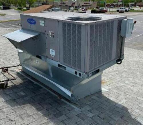 DESCRIPTION: CARRIER 7.5 TON GAS HEAT AND ELECTRIC COOLING UNIT BRAND / MODEL: CARRIER 48TCED08A2G5A0A0A0 ADDITIONAL INFORMATION 208/230 VOLT, 3 PHASE