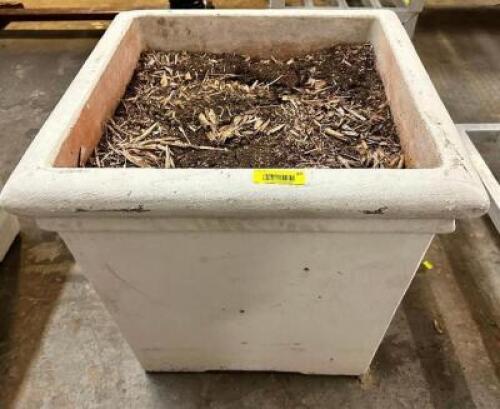 DESCRIPTION: 25" ROUND X 36" TALL STONE PLANTER SIZE 25" R X 36" T LOCATION: BAY 6 QTY: 1