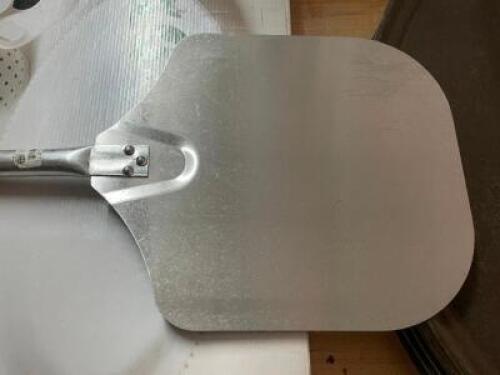 STAINLESS PIZZA PADDLE W/ LONG HANDLE
