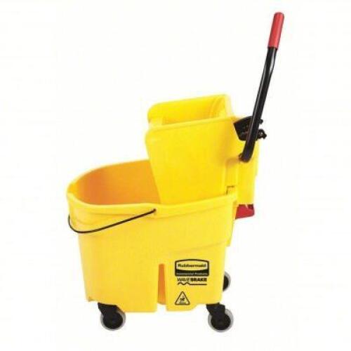 (1) MOP BUCKET AND WRINGER