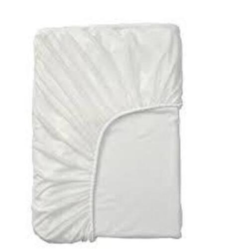 DESCRIPTION: (1) WATERPROOF MATTRESS PROTECTOR INFORMATION: WHITE RETAIL$: $27.99 EA SIZE: QUEEN QTY: 1