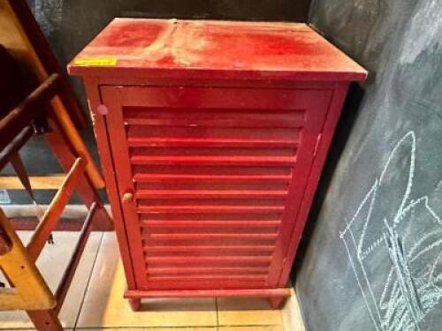 DESCRIPTION: SINGLE DOOR WOOD STORAGE CABINET LOCATION: FRONT QTY: 1