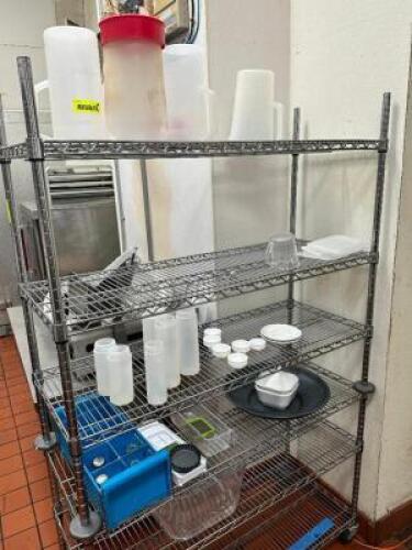 DESCRIPTION: CONTENTS OF SHELF - ASSORTED PLASTIC CONTAINERS AND SMALL WARES. LOCATION: KITCHEN THIS LOT IS: ONE MONEY QTY: 1