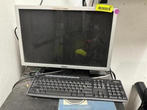 DESCRIPTION: HP DESK TOP PC AND MONITOR LOCATION: KITCHEN QTY: 1