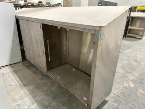 12' X 2' ALL STAINLESS SIX DOOR STAINLESS CABINET.