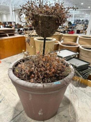 LARGE PLASTIC MALL PLANTER