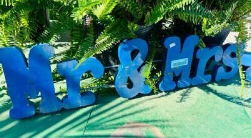 DESCRIPTION: MR & MRS METAL SIGN SIZE: 33"X8" QTY: 1
