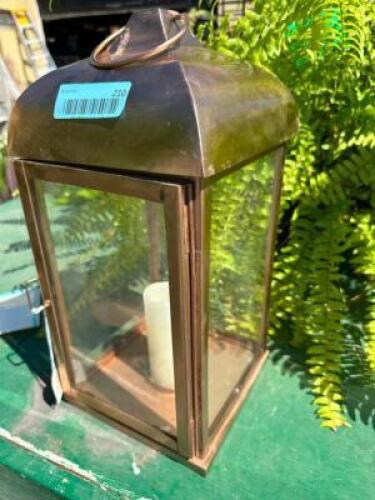 DESCRIPTION: COPPER STYLE LANTERN WITH GLASS SIZE: 17"X7" QTY: 1