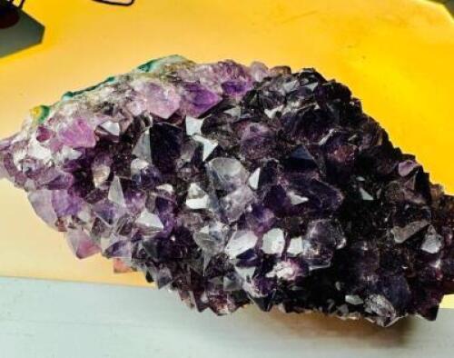 DESCRIPTION: AMETHYST CRYSTAL SPECIMEN SIZE: 4"X2" QTY: 1