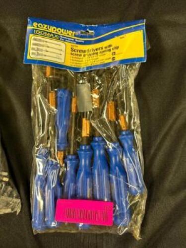 8CT PACK OF ASSORTED SCREWDRIVERS