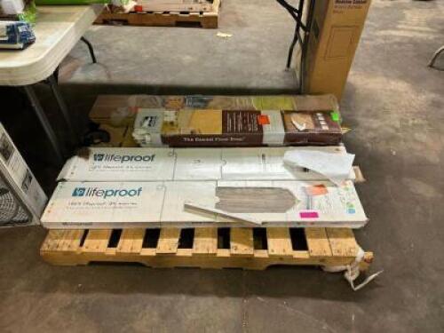 SMALL PALLET OF ASSORTED STRIP FLOORING