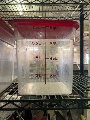 (5) 8 QT PLASTIC CONTAINERS WITH LIDS.