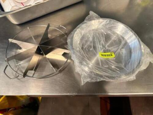 DESCRIPTION: STAINLESS PIE CUTTER AND PANS LOCATION: FRONT QTY: 1