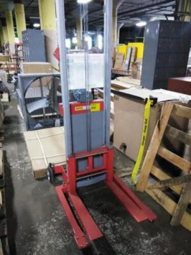 DESCRIPTION: (1) HAND WINCH LIFT WITH STRADDLE BASE BRAND/MODEL: WESCO #273512 INFORMATION: RED SIZE: 350 LB RETAIL$: $1893.60 EA QTY: 1