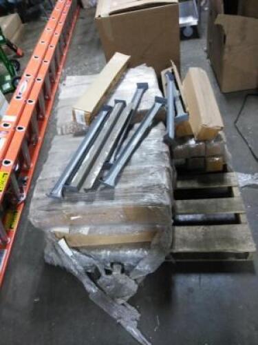 DESCRIPTION: (1) PALLET OF MISC. WARDROBE BARS AND BUILDING ITEMS BRAND/MODEL: MUST COME INSPECT SIZE: 24" BARS QTY: 1