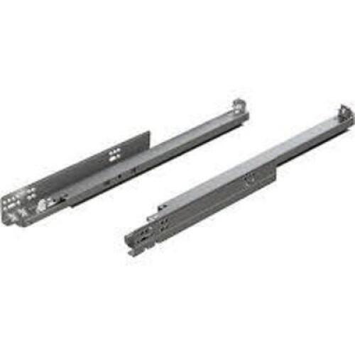 DESCRIPTION: (6) TANDEM DRAWER SLIDES BRAND/MODEL: BLUM #563H5330B01 SIZE: 21", 5/8" THICK RETAIL$: $232.48 TOTAL QTY: 6