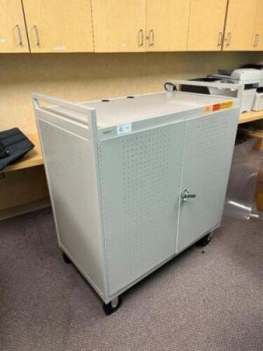 ROLLING MEDIA CART