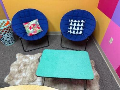 (2) - LOUNGE CHAIRS