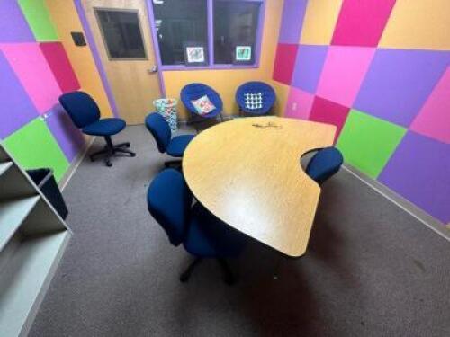 HALF CIRCLE TABLE WITH (4) ROLLING CHAIRS