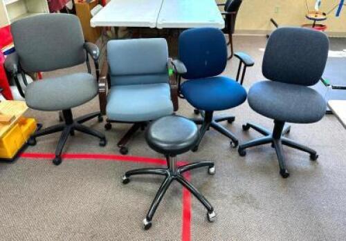 (5) ASSORTED UPHOLSTERED OFFICE CHAIRS / STOOLS