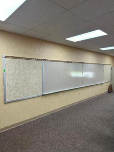 DRY ERASER BOARD AND WALL MOUNTED SCREEN SET