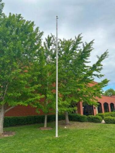 OUTDOOR FLAG POLE