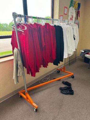 ROLLING CLOTHING RACK
